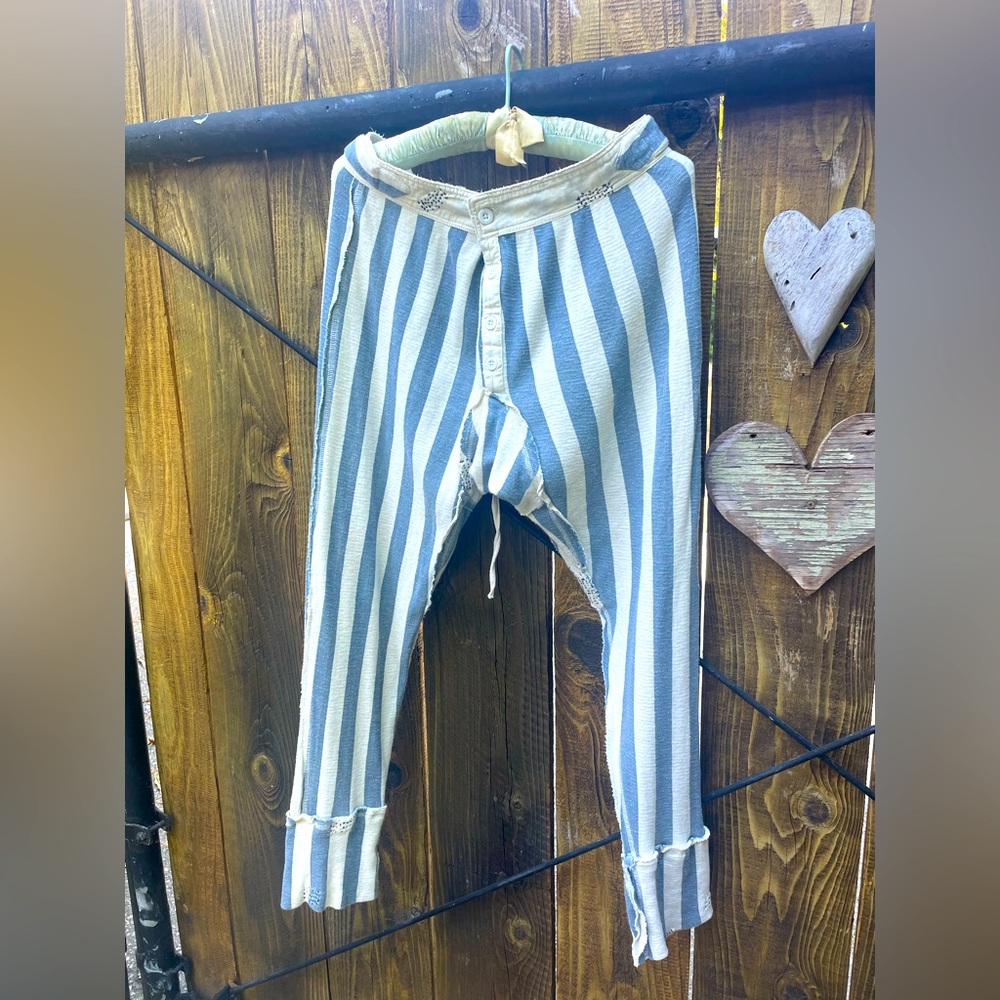 Magnolia Pearl Blue Striped 
Piecewise Underjohns